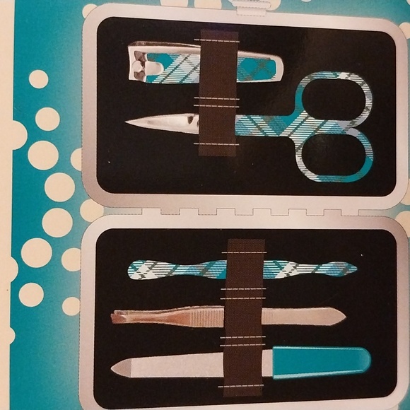 VISAGE 5 PIECE MANICURE SET AND CASE - Picture 4 of 7